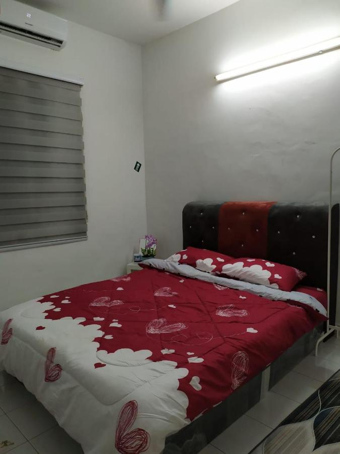 Anggun Homestay Seri Iskandar Luaran gambar