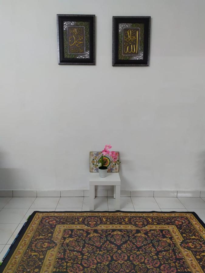 Anggun Homestay Seri Iskandar Luaran gambar