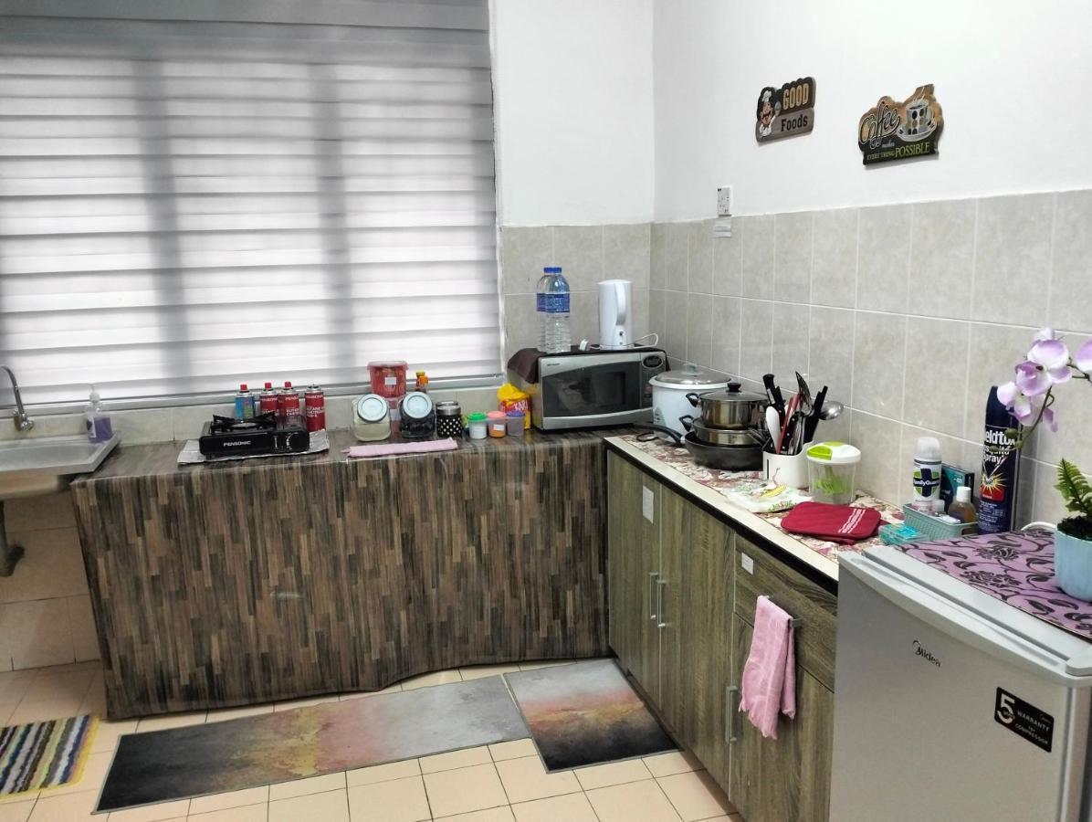 Anggun Homestay Seri Iskandar Luaran gambar